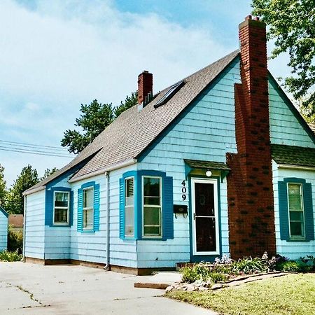 Bluebird Cottage, Walking Distance To Fairgrounds Хатчінсон Екстер'єр фото