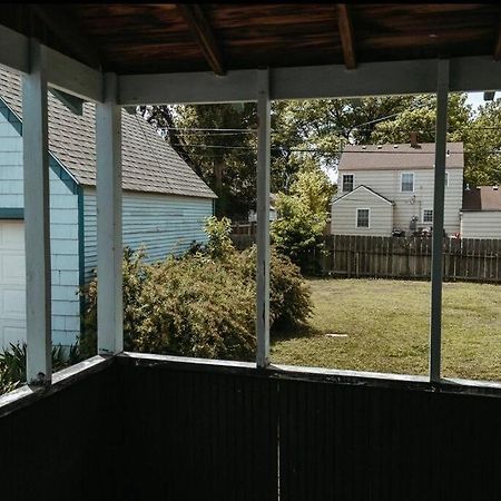 Bluebird Cottage, Walking Distance To Fairgrounds Хатчінсон Екстер'єр фото